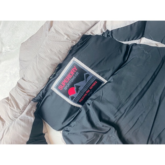 LIKE NEW | SUPERDRY PUFFER VEST - Picture 7 of 12